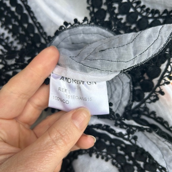 Andrew GN black white embroidered shawl cape top - Picture 7 of 8